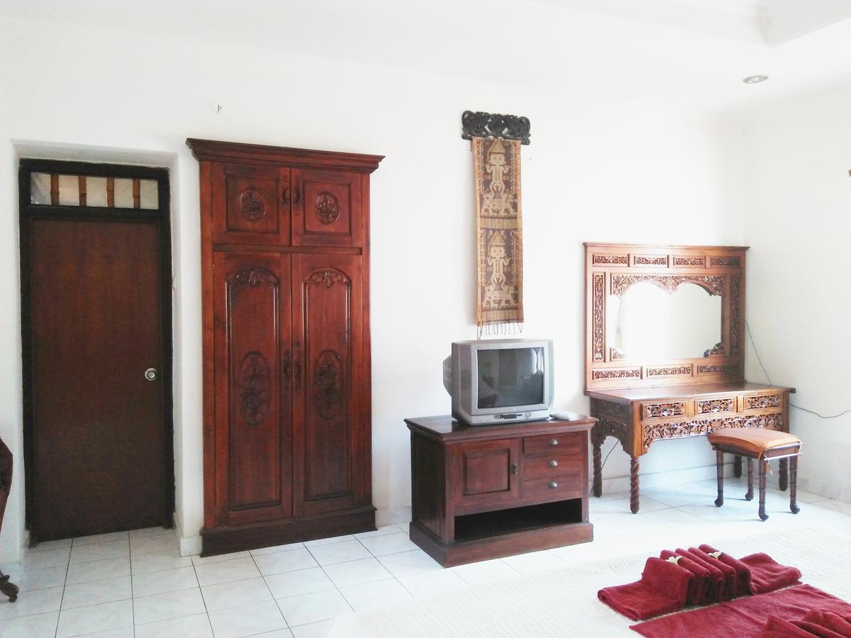Nuriani Guest House อูบุด ภายนอก รูปภาพ