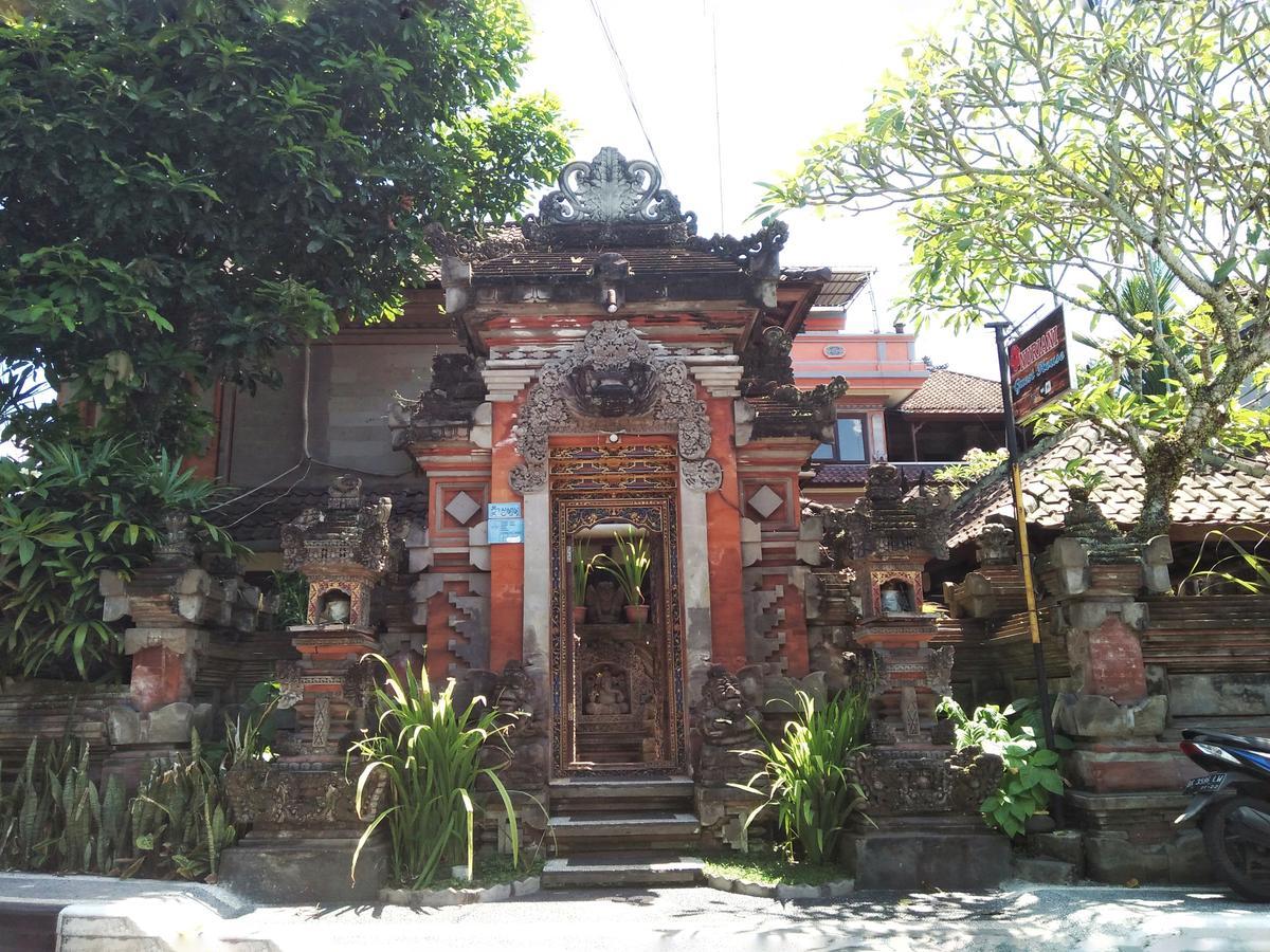 Nuriani Guest House อูบุด ภายนอก รูปภาพ