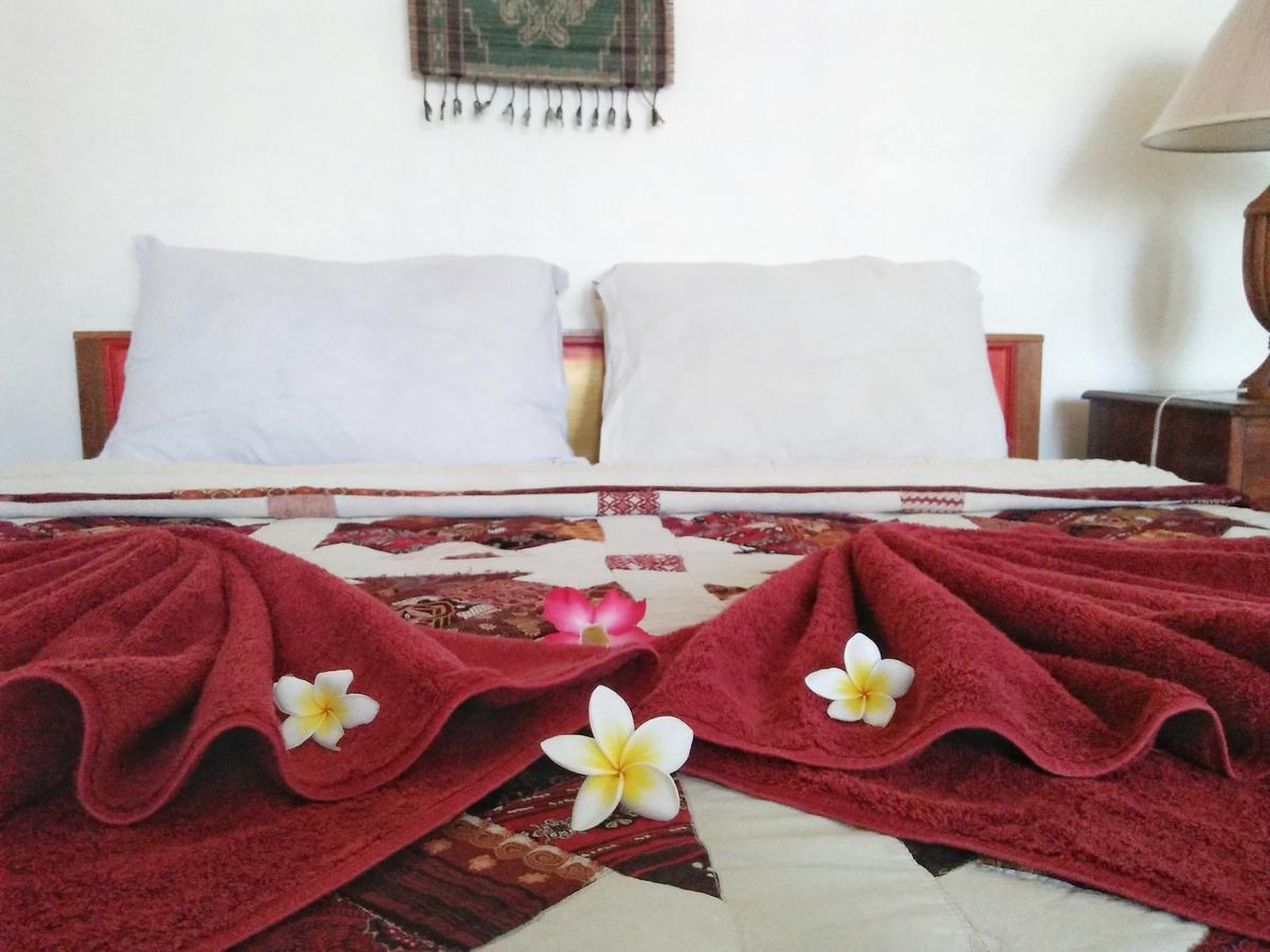 Nuriani Guest House อูบุด ภายนอก รูปภาพ