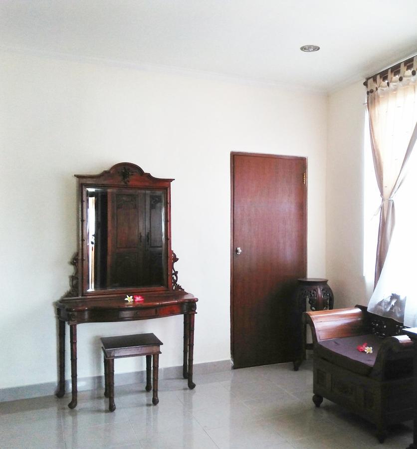 Nuriani Guest House อูบุด ภายนอก รูปภาพ